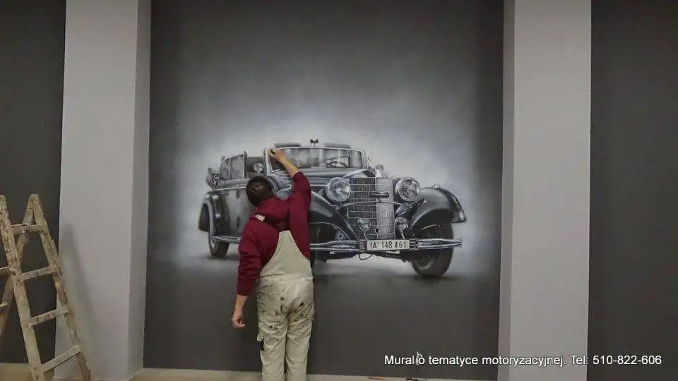 Malowanie starych zabytkowych aut na ścianach, mural 3D o tematyce motoryzacyjnej
